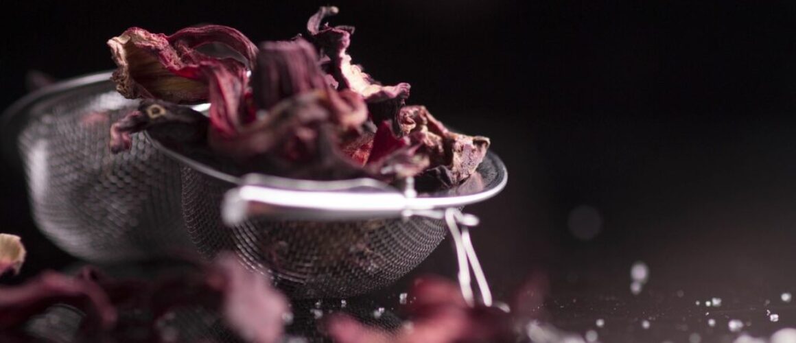 Hibiscus: The Vibrant Flower with Powerful Health Benefits and Endless Uses